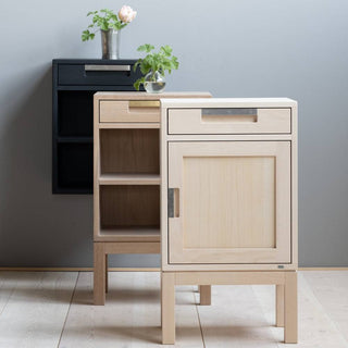 Klinte sängbord - med lucka | Sängbord | G.A.D